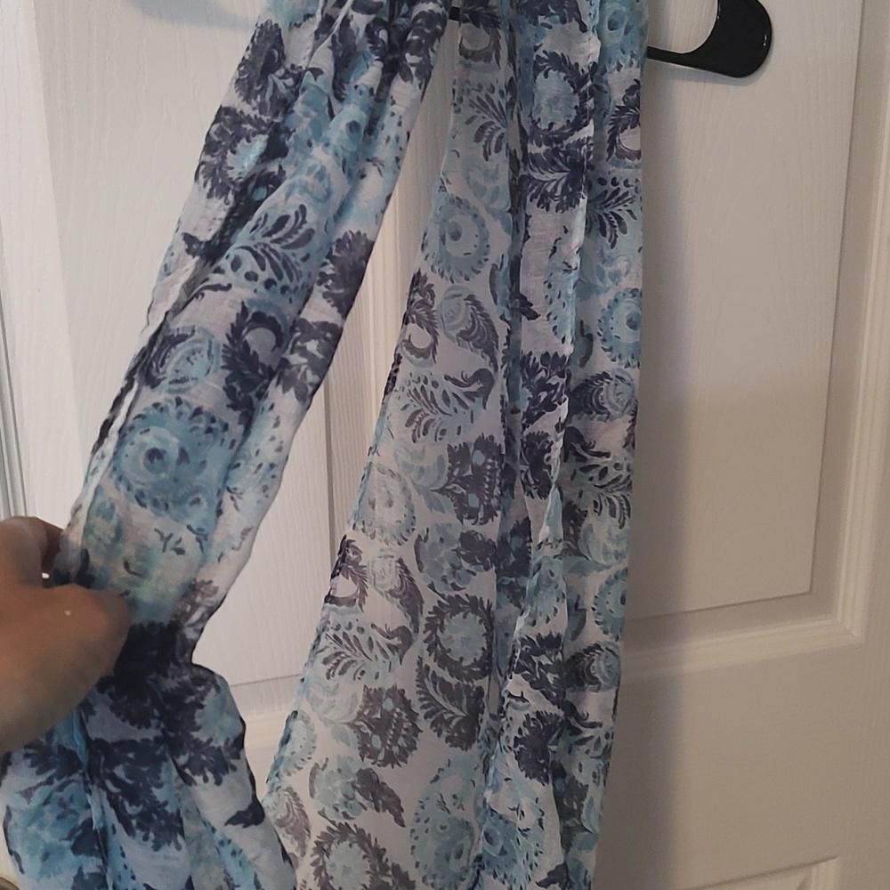 Infinity Scarf - Picture 2 of 3